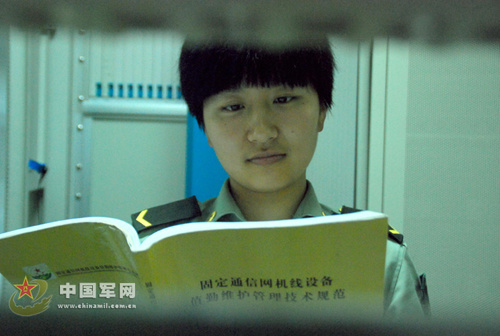 专心致志学习专业理论知识 专心致志学习专业理论知识