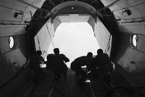 实施空投 实施空投