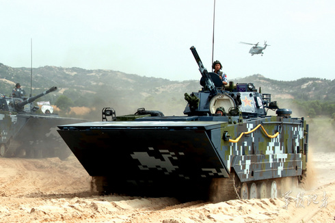 资料图:中国海军陆战队演练夺控岛礁战法 资料图:中国海军陆战队演练夺控岛礁战法