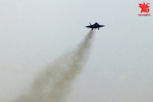 资料图:歼31战机成功试飞 资料图:歼31战机成功试飞