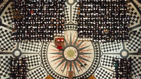 ���ж����˵�������ʮ�����˻��ͽ���ʥ���޴����