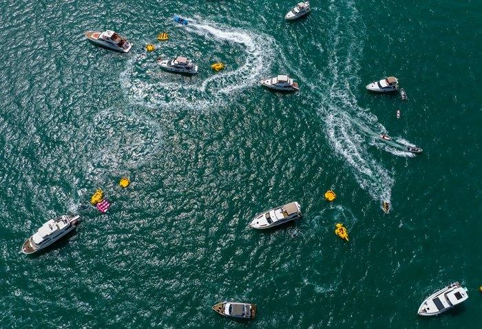 （新春见闻）春节假期三亚游艇出海游火爆