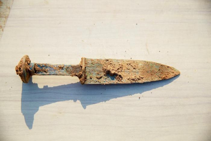 河南漯河发现战国至东汉古墓葬群