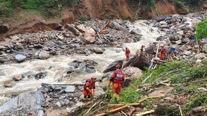 广西龙胜县发生山洪灾害 多方力量展开救援