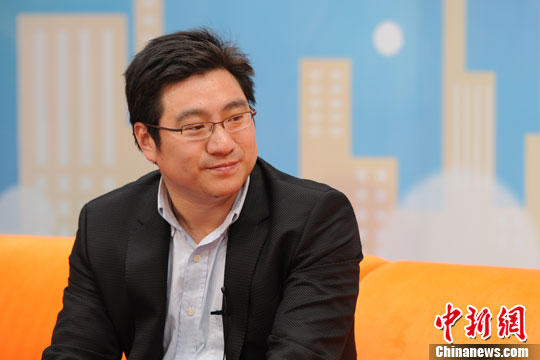 好友揭秘莫言领奖轶事称其平时爱喝茶看话剧(2)