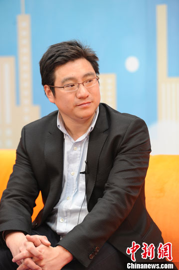 好友揭秘莫言领奖轶事称其平时爱喝茶看话剧(3)