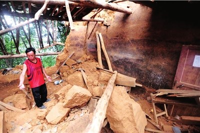 云南彝良灾区长期贫困:部分儿童没吃过方便面