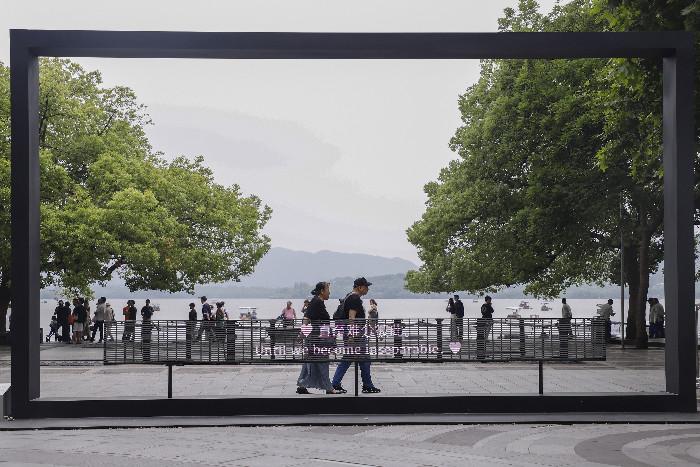 西湖边电影字幕框上新